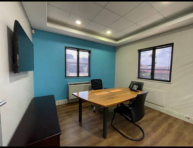 514M² OFFICE FOR SALE IN LYME PARK